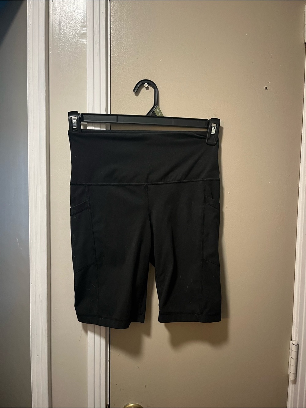 Yogalicious Black High-Rise Bike Shorts with Side Pockets
